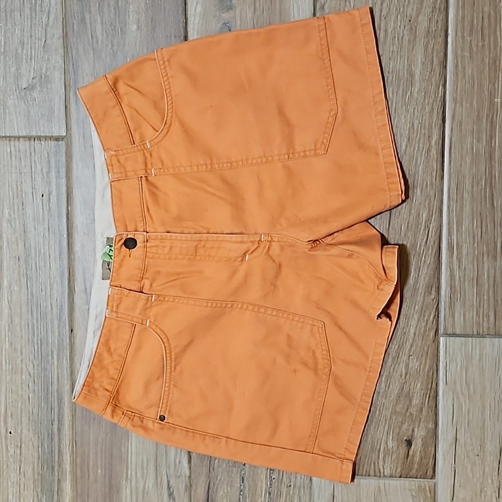 i.e. women's size 10 shorts